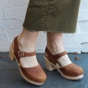 Lotta from Stockholm highwood clogs in nubuck